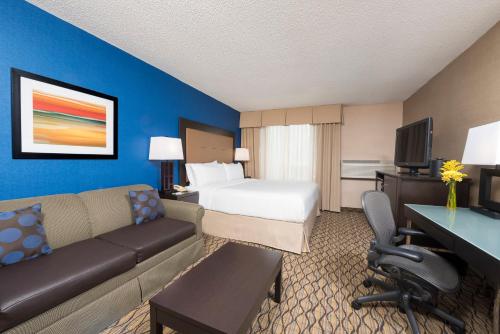 Holiday Inn Chicago - Elk Grove, an IHG Hotel