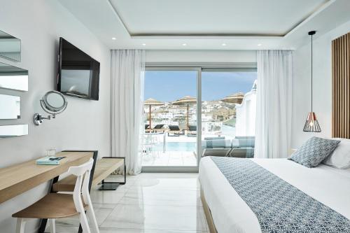 Grand Beach Hotel in 미코노스