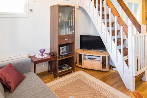 Facilities, Pointin Vale, Tahko in Nilsia