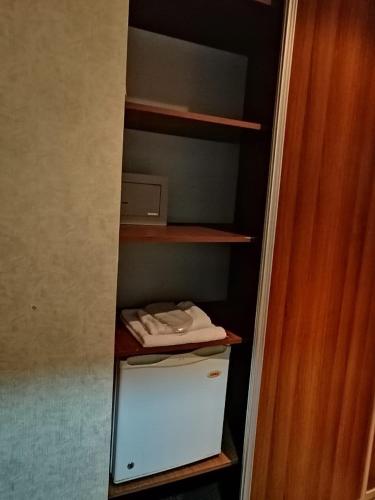 3 twin beds