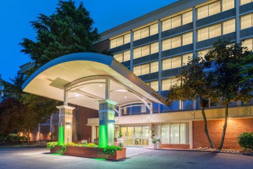 Holiday Inn Charlottesville-Monticello by IHG in Charlottesville, USA
