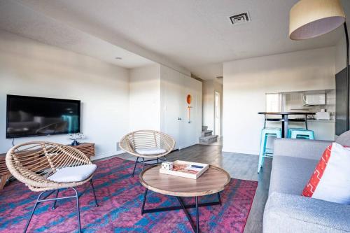 WanderJaunt - Alessio - 2BR - Point Loma