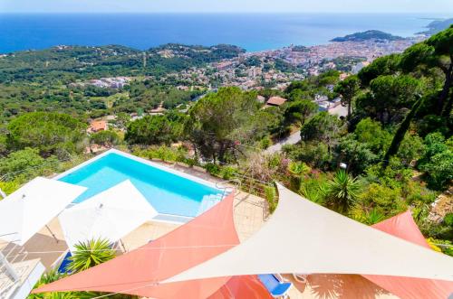 Villa with Private Pool image 1