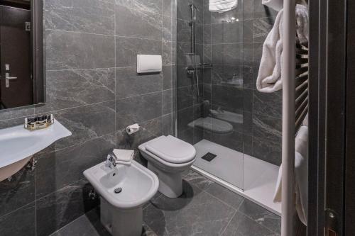 Smart Hotel Holiday - image 7