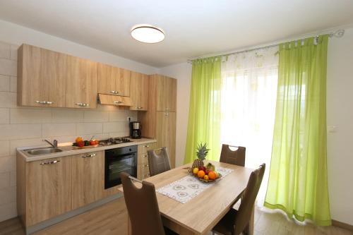 Apartments Mirjana - image 11