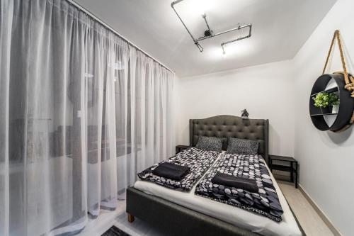 KIRÁLY 28 fsz CENTER 2 BEDROOM APARTMENT WITH AIRCON - image 11