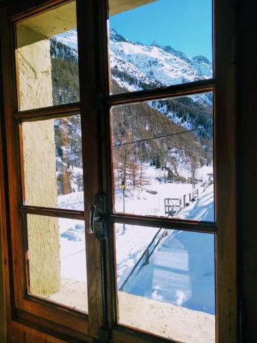 Double Room with Mountain View