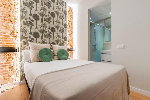 Collection Latina - Apartamentos Únicos en el Barrio Más Auténtico, Madrid
