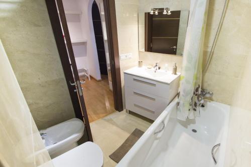 Apartamentos Malaga Flat - image 5