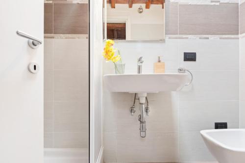 Modern Studio Flat - 3 mins from Duomo Square - image 3