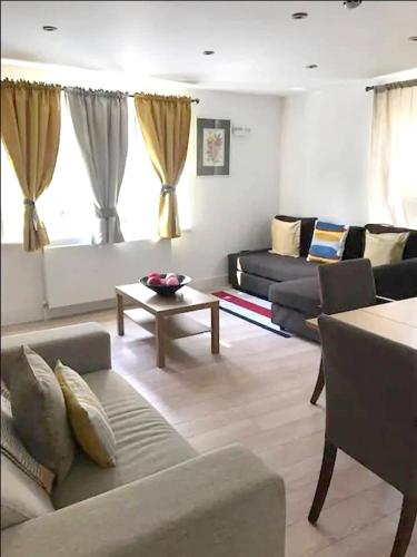 Apartment With 2 Bedrooms In Greater London With Wonderful City View Furnished Balcony And Wifi, Vauxhall, London