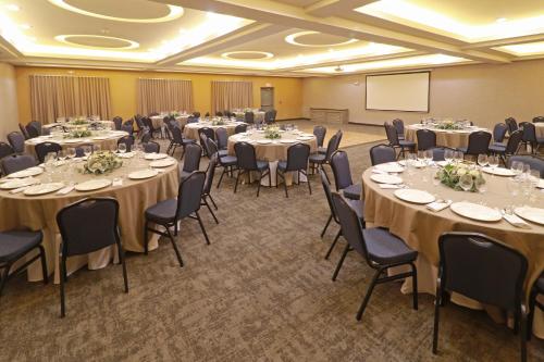 244377091 Holiday Inn - Ciudad Juarez by IHG
