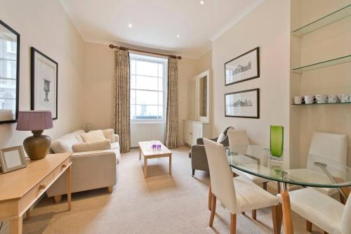 Delightful 1-bed Pimlico Flat Near Tube & Palace!, , London