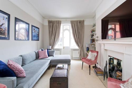 Luxurious 2-Bed Apt, 5 mins from Buckingham Palace London 