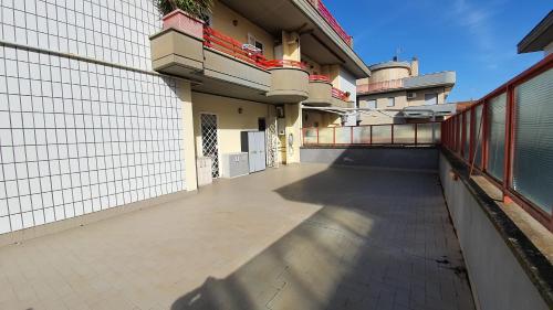ILIO e GIULIA APART 300 METERS FROM METRO STATION C, Rom (Foto 8)