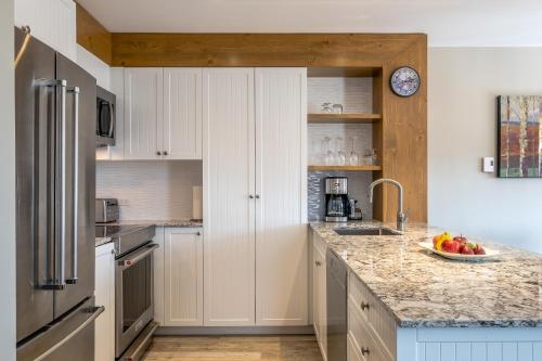 Three-Bedroom Apartment image 10