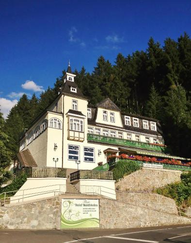 Flair-Hotel Waldfrieden - Meuselbach-Schwarzmühle