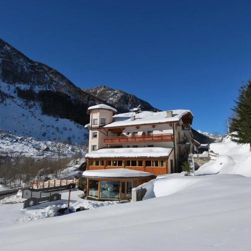 Alps Oriental Wellness HOTEL in Campodolcino