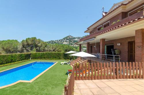 Villa with Private Pool image 10