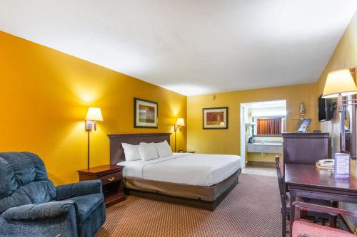 Americas Best Value Inn of Elk City - image 13