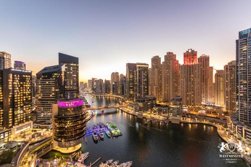 Westminster Dubai Marina - image 1