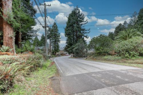 Redwood Roost - image 9