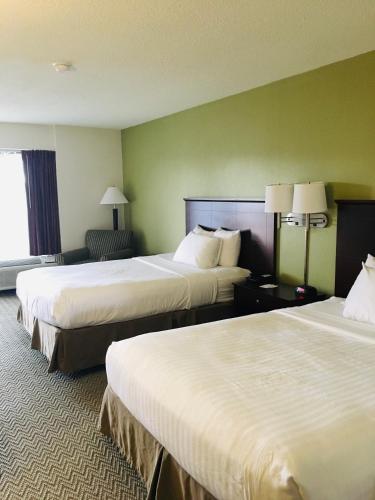 Ramada by Wyndham Batesville - image 5