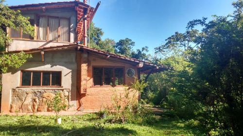 Canto do Jacarandá (Casa no Vale do Matutu)