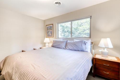 Country Club Retreat - image 7