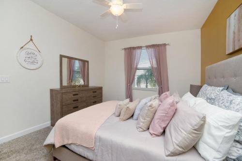 Make Lasting Memories with Themed Kids Rooms villa - image 5