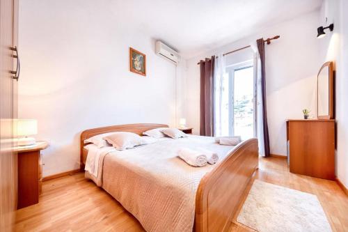 Apartments by the sea Povlja Brac - 716