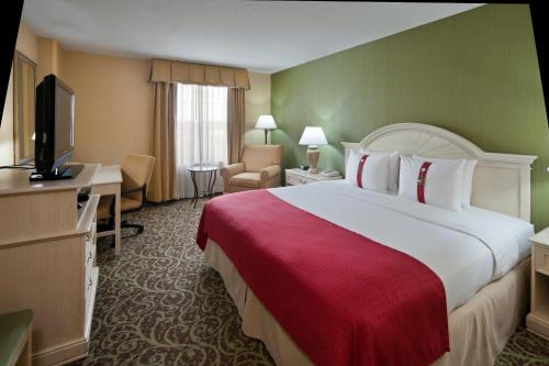 Holiday Inn Chantilly-Dulles Expo Airport, an IHG Hotel