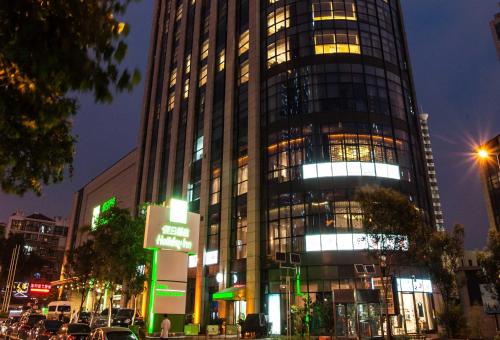 244496620 Holiday Inn Qingdao City Center by IHG - May 4th Square