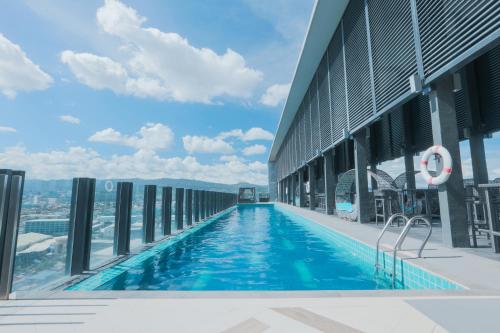 Swimming pool, bai Hotel in Cebu
