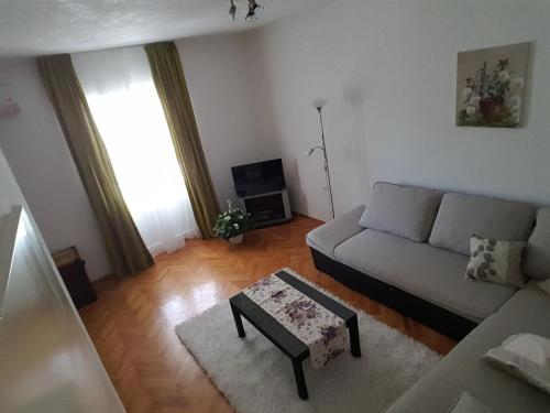 Apartments and rooms with parking space Makarska - 18106 - image 6