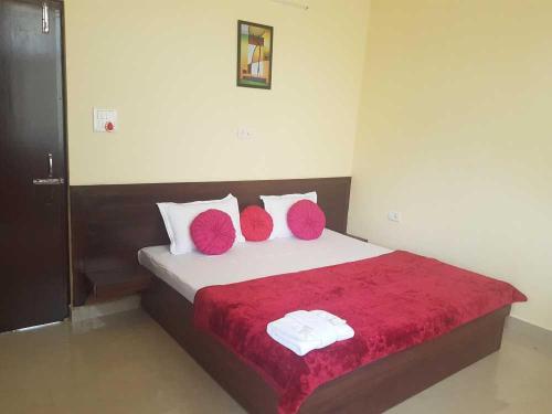 PUSHPAK SUITE EKAANTHOMES