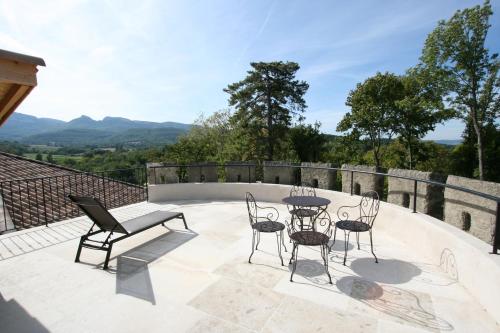 Létesítmények, Chateau Les Oliviers de Salettes in Charols