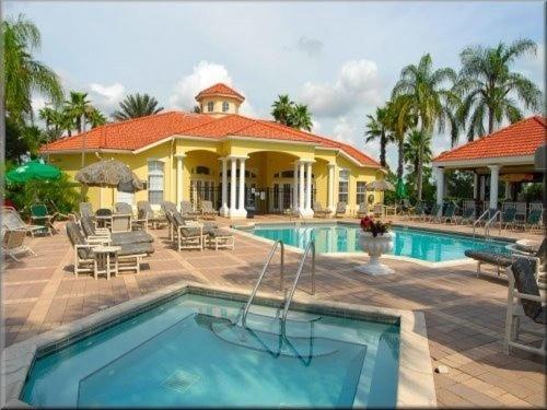 Disney Villa condo - image 9