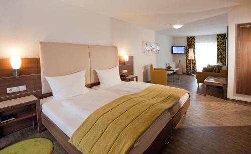 普法爾茨餐廳酒店 (Hotel-Restaurant Pfalzer Hof) in 埃登科本