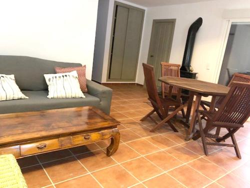 3 bedrooms house with shared pool furnished garden and wifi at Montecote 5 km away from the beach