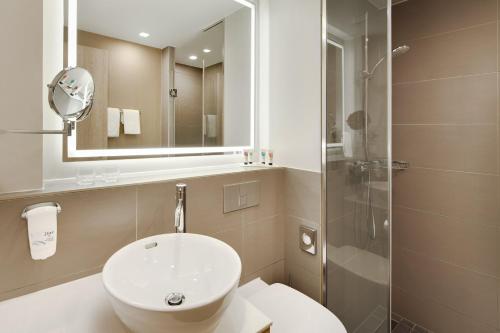 Holiday Inn Düsseldorf City – Toulouser Allee an IHG Hotel - image 12