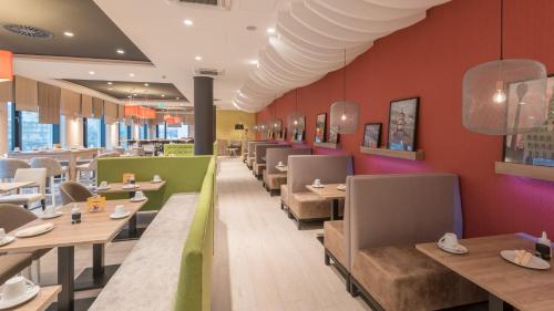 Holiday Inn Düsseldorf City – Toulouser Allee an IHG Hotel - image 14