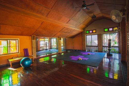 Fitness center, Joy's House & Tour in San Phe Suea