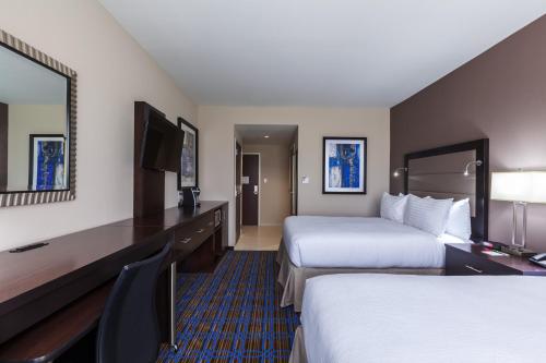 Clarion Hotel The Colony - Plano West in Колони