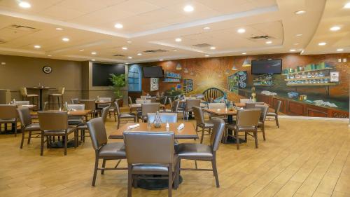 Holiday Inn - Fort Myers - Downtown Area, an IHG Hotel