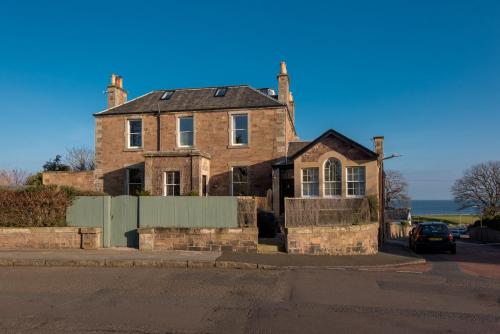 Magnificent 6 Bedroom House 5 Mins From Beach, Golf Course And Station., , Edinburgh and the Lothians