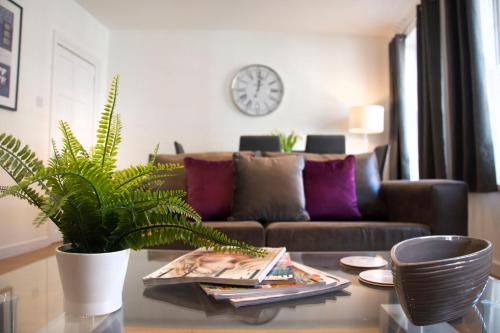 Picture of Flower In Hand Apartment