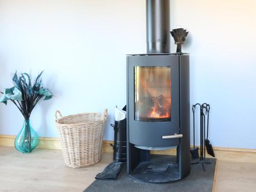 1 Stud Cottage - image 9