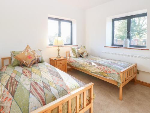 1 Stud Cottage - main image