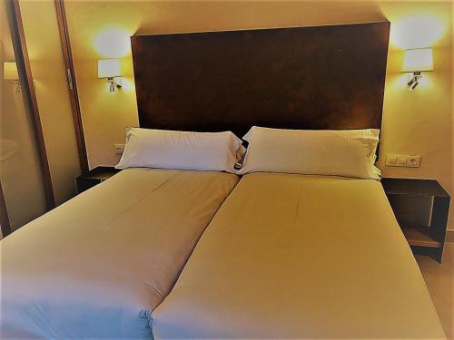 Chillout Hotel Tres Mares - image 6